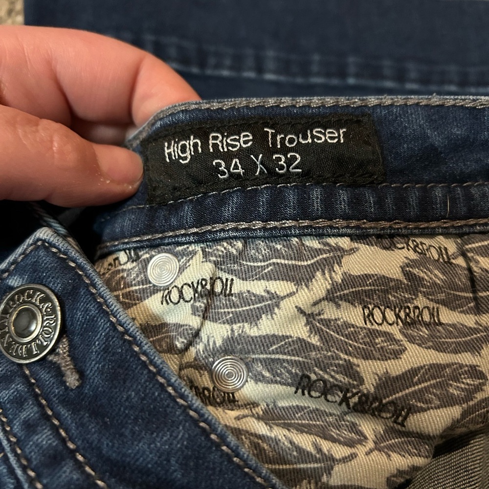 Women's Blue Jeans - Picture 3 of 4